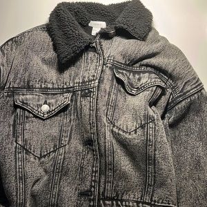 Forever 21 Black Wash Trucker Denim Jacket